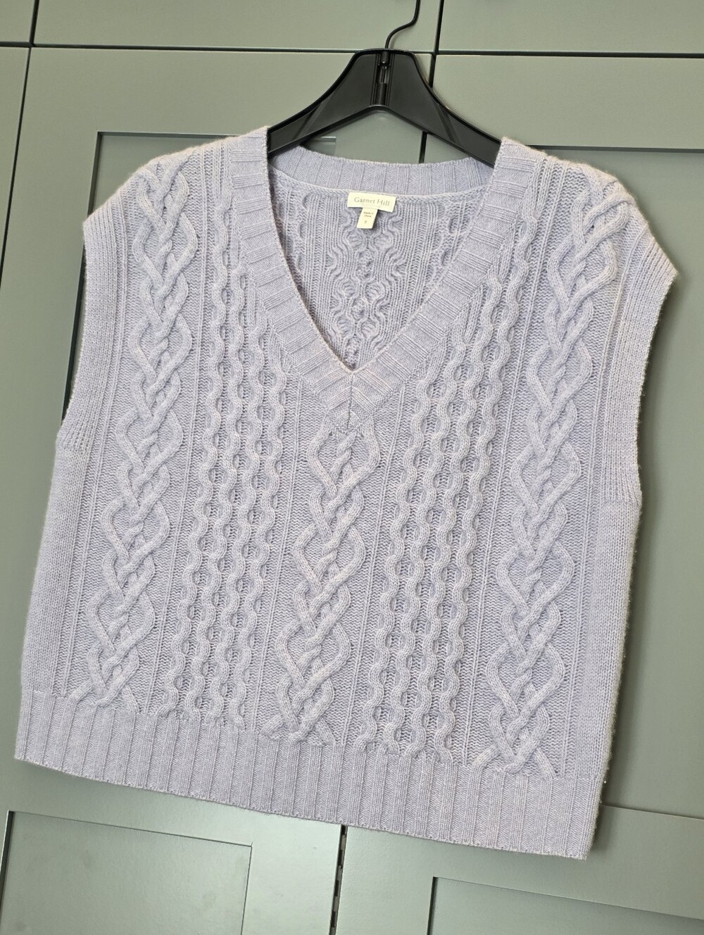 Garnet Hill 100 Cashmere Cable Knit Sweater Vest Sz S Boxy Quiet Luxury Lavender - Picture 2 of 7